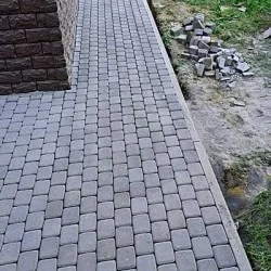 Отмостка из брусчатки Классика серый
